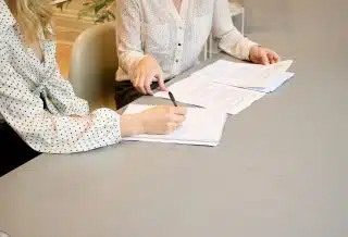 signature d'un contrat d'assurance habitation